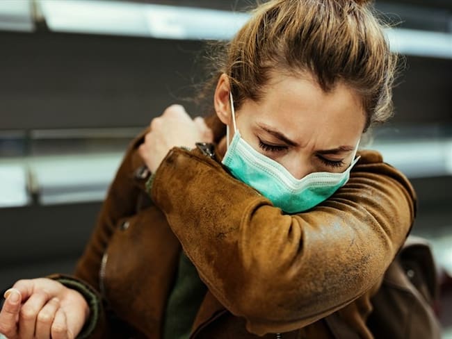 Se busca hacer la detección a través del sonido de la respiración, teniendo en cuenta que uno de los síntomas del coronavirus es la tos seca. Foto: Getty Images