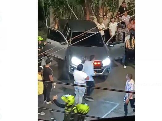 Camioneta en la que fue asesinado "Don Omar"- foto pantallazo video Denuncias Antioquia