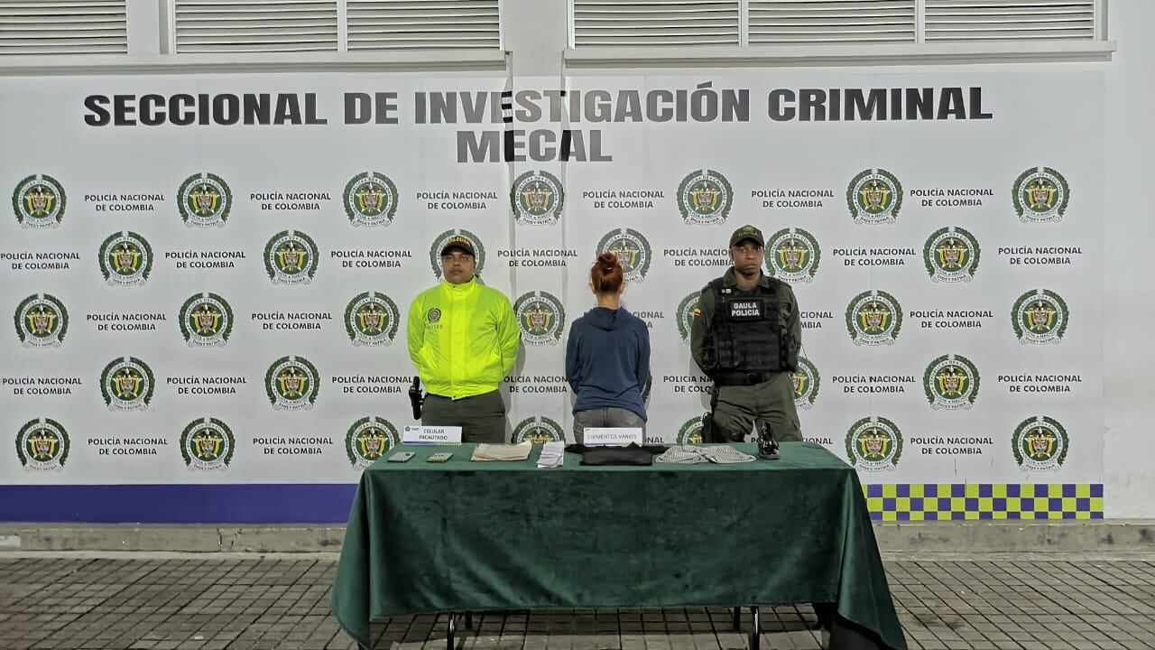 Una niña de 3 años era golpeada y amenazada con arma de fuego para extorsionar a la abuela - Policía Cali