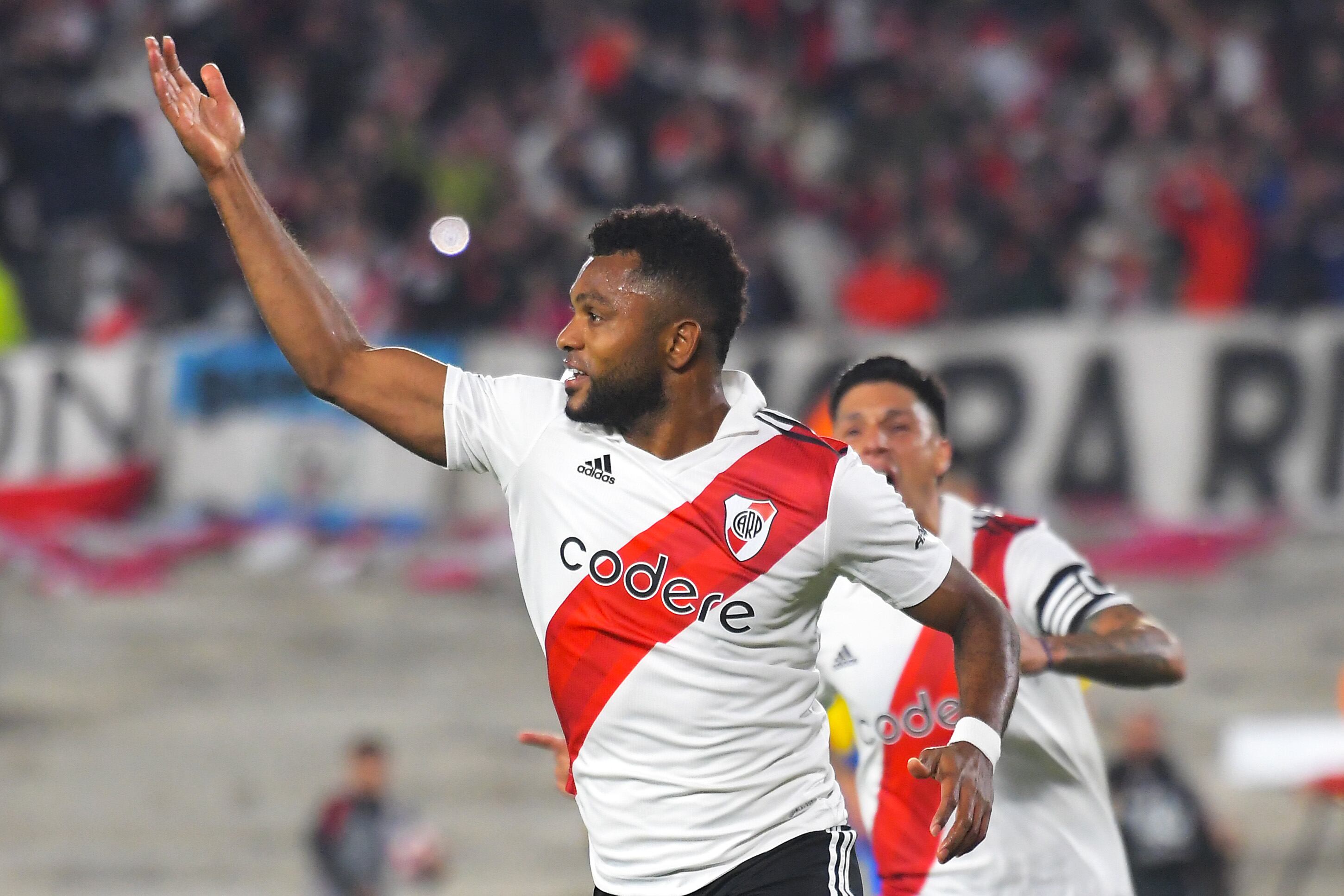 Miguel Ángel Borja festeja su gol en el Superclásico ante River Plate. (Photo by Marcelo Endelli/Getty Images)