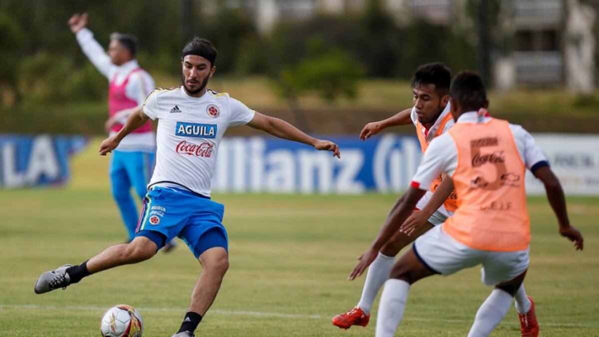 Pékerman convoca 8 jugadores del fútbol local para enfrentar a Bolivia y a Ecuador