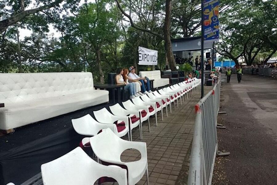 No se permitirá el alquiler de sillas.