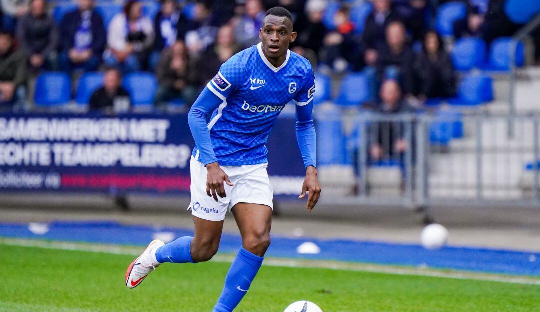 Jhon Janer Lucumí, defensor central del Genk de Bélgica
