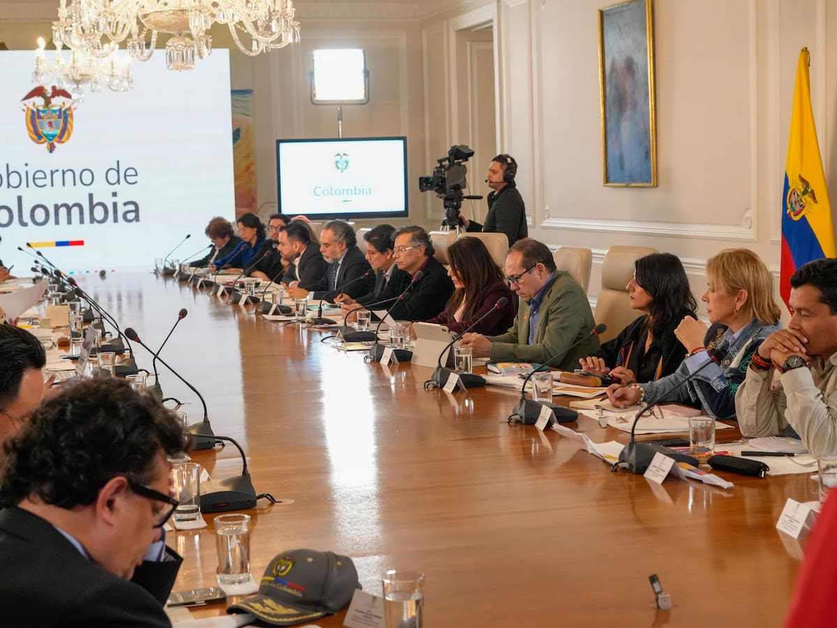 Gobierno anuncia impuesto al patrimonio para atender a los damnificados por las lluvias