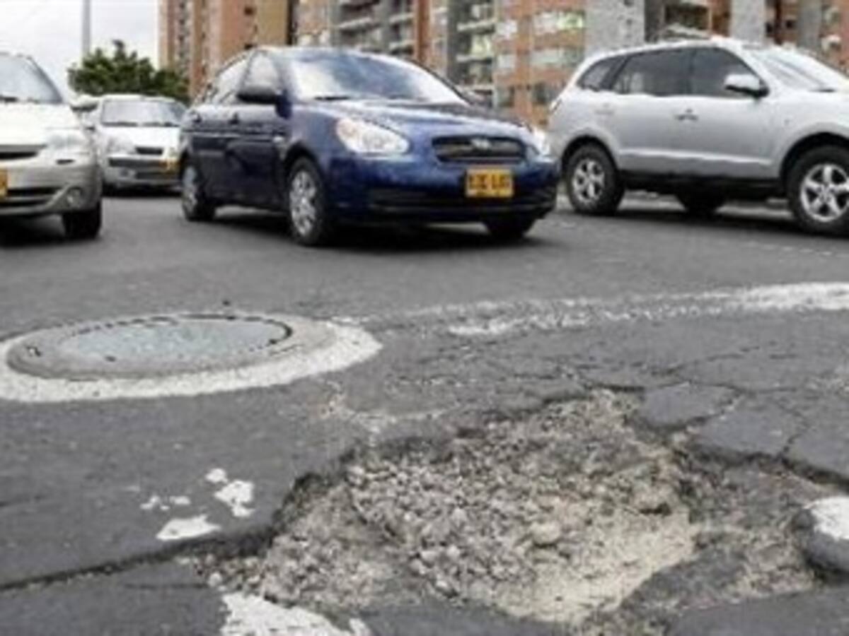 Distrito invertirá 400 mil millones de pesos anuales en mantenimiento de vías locales