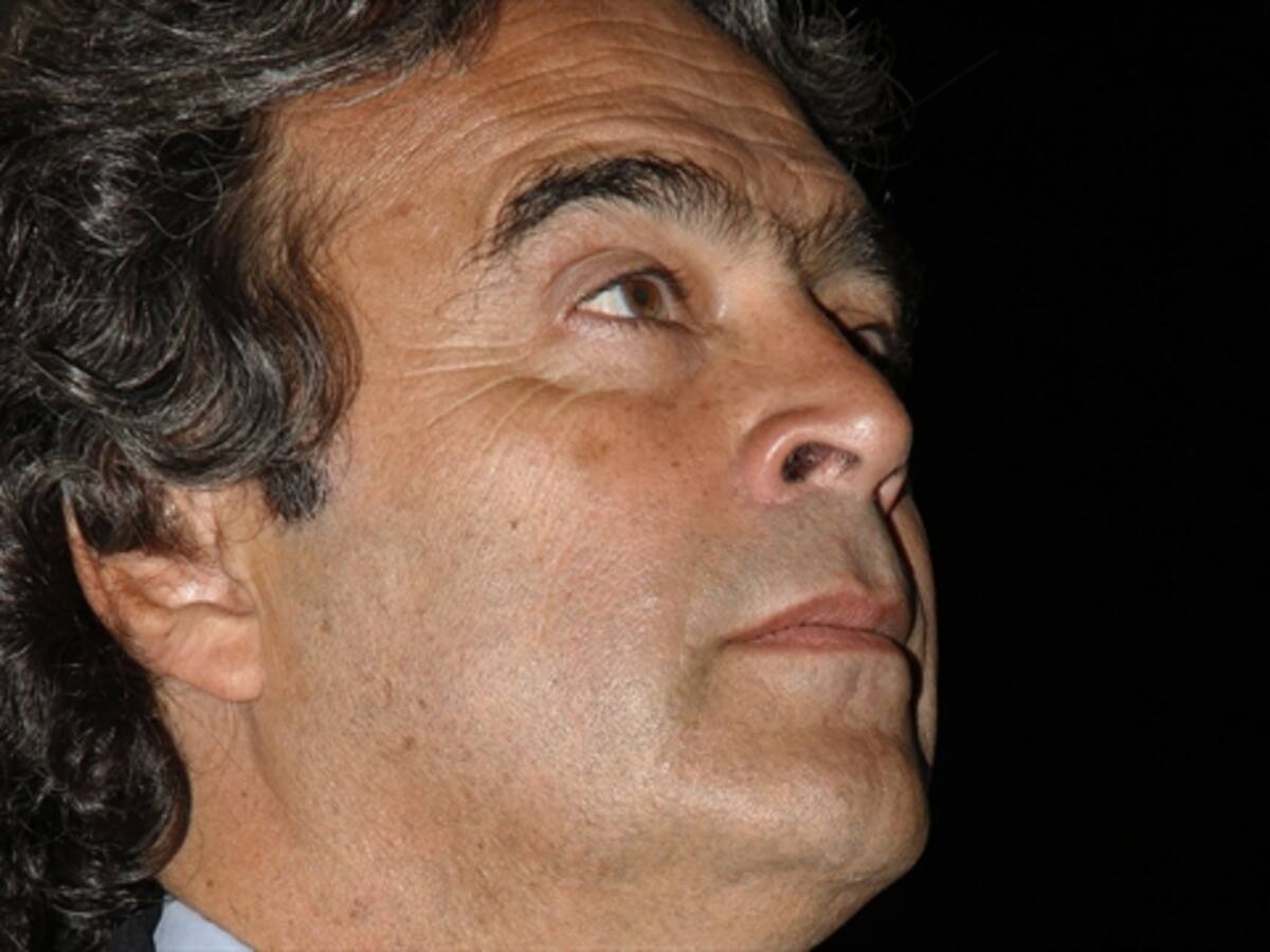 Procuraduría investiga a Fajardo por posible intervención en política