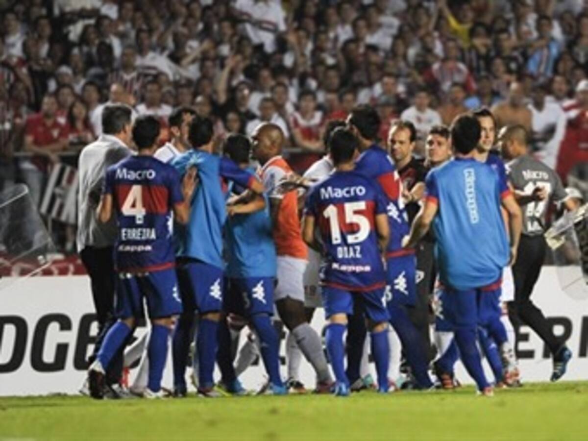 Conmebol multó con 100.000 dólares a Sao Paulo y Tigre