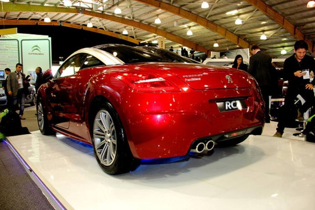 Los amantes de los automóviles se dan cita en Corferias donde se exhiben más de 1000 vehículos con  modelos recientes de las más reconocidas marcas de automóviles a nivel mundial.