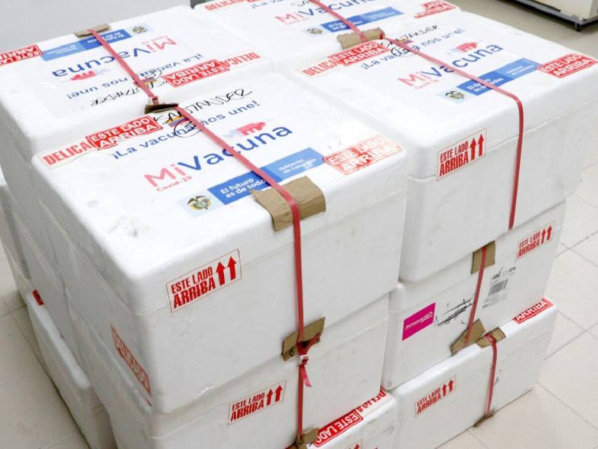Llegaron 25.211 vacunas a Santander