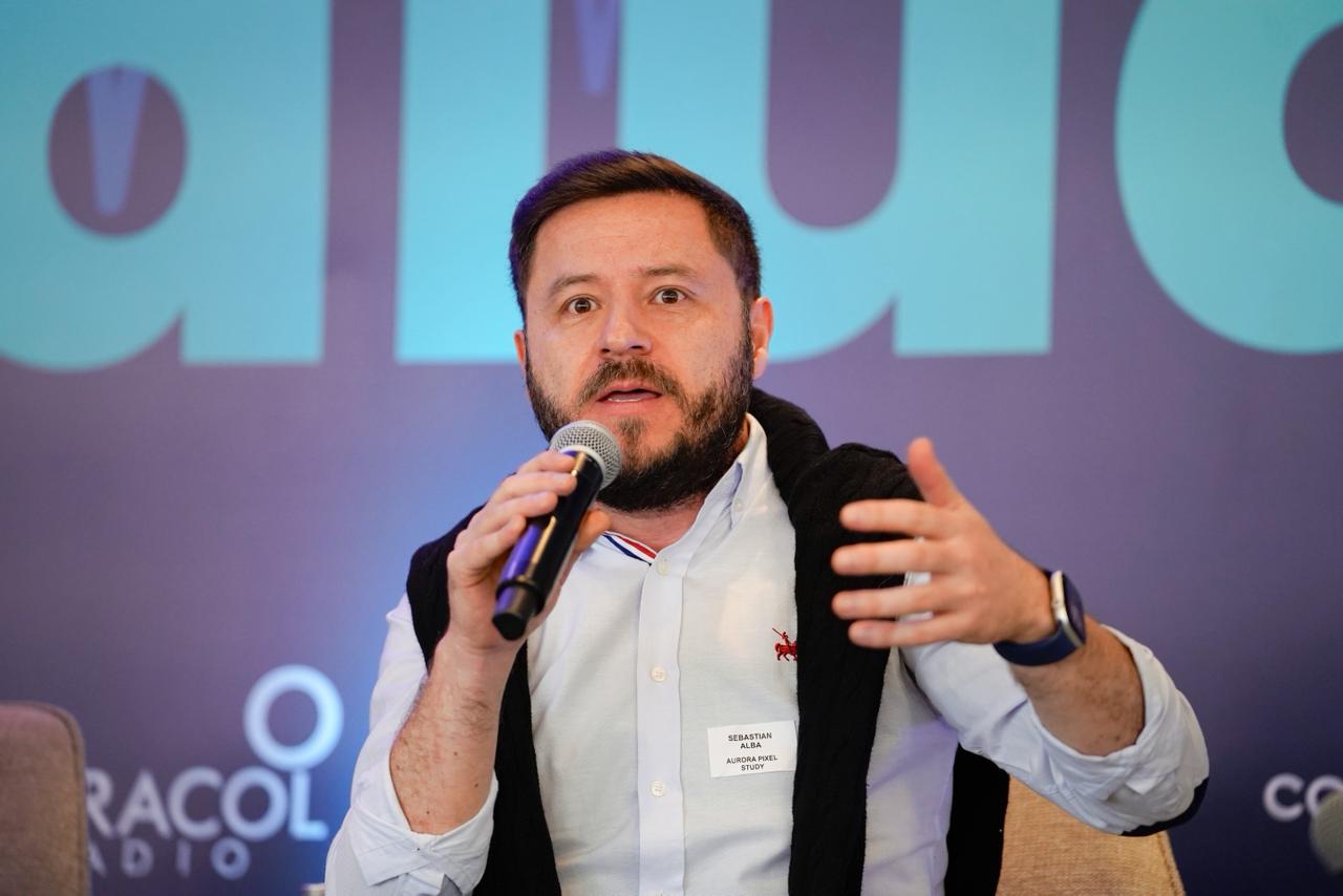 Sebastián Alba señaló que la innovación en salud debe centrarse en mejorar la experiencia y calidad de vida del paciente. | Foto: Caracol Radio