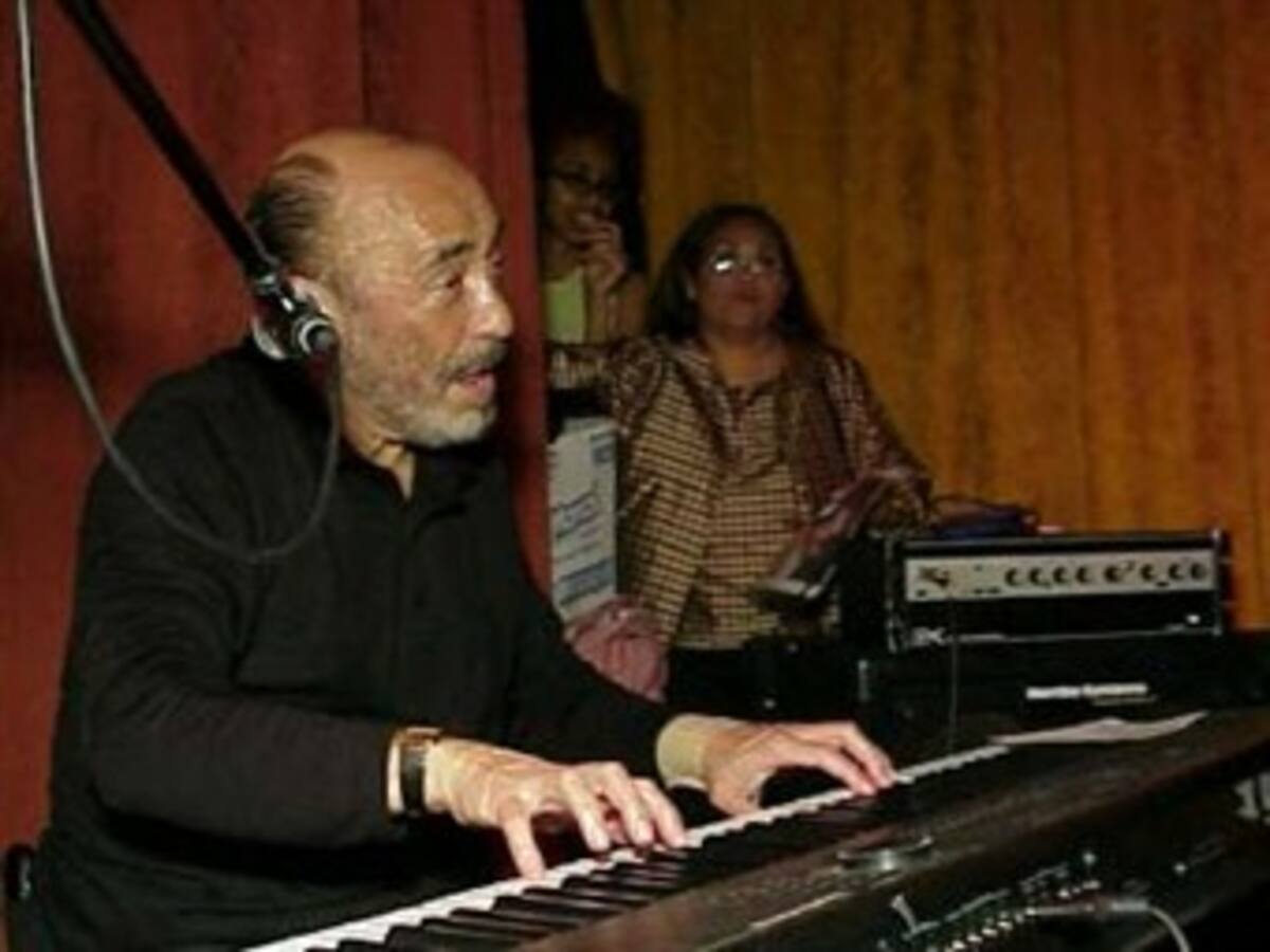 Eddie Palmieri celebra su cumpleaños poniendo a todos a bailar en Nueva York