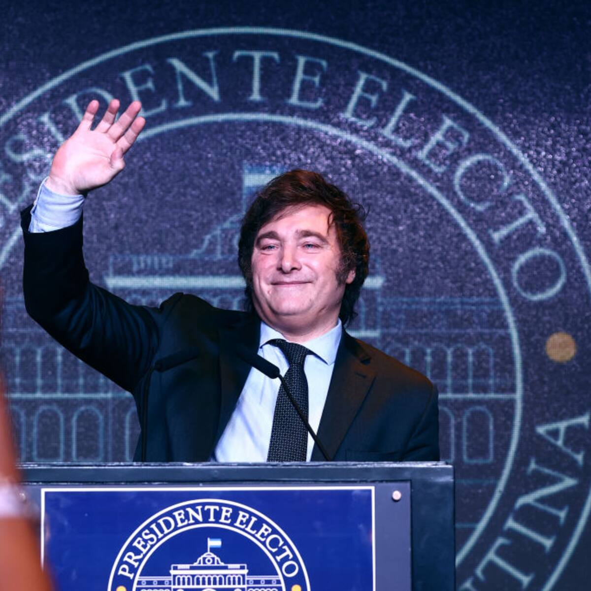 ¿Quién es Javier Milei? Lo que debe saber sobre el nuevo presidente de Argentina