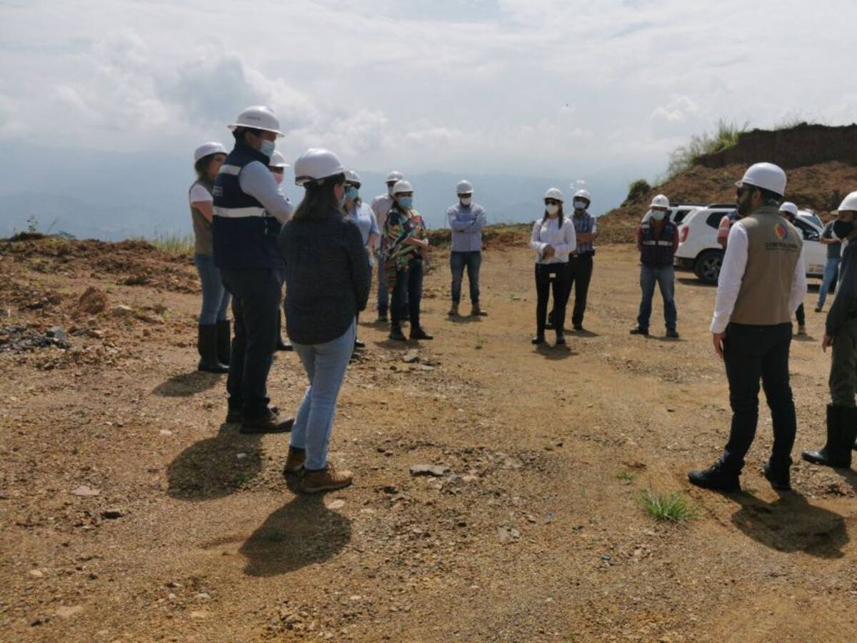 Contraloría y veedores visitan las obras y revisan avances de Aerocafé
