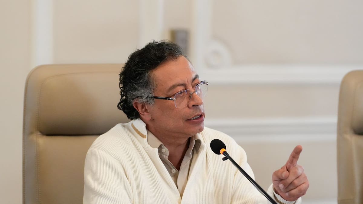 “Hago y haré siempre lo mismo cuando el peligro acecha”: Petro sobre días de ausencia en redes