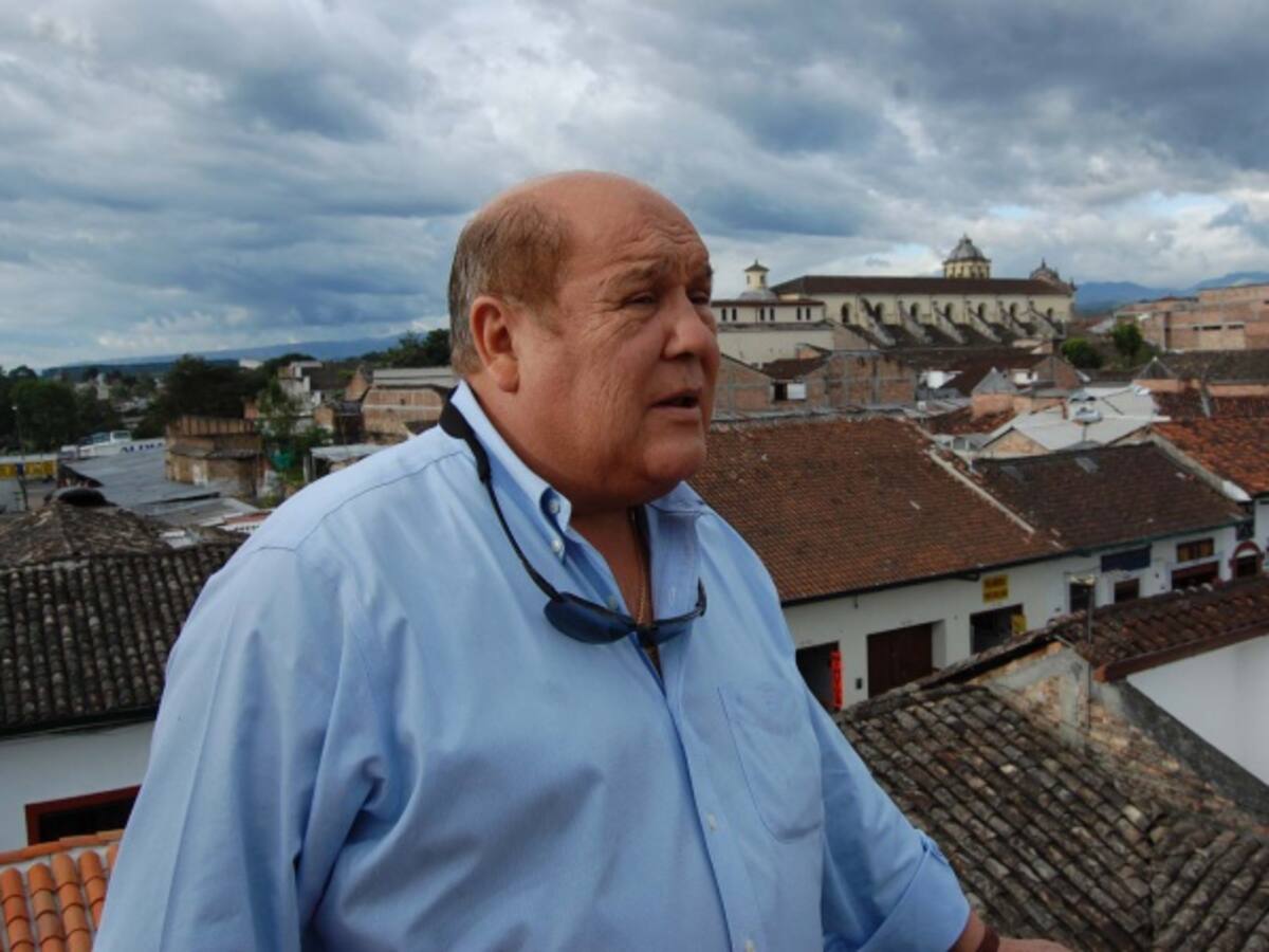 Leo Dan presenta su más reciente tema musical ‘Esa Pared’