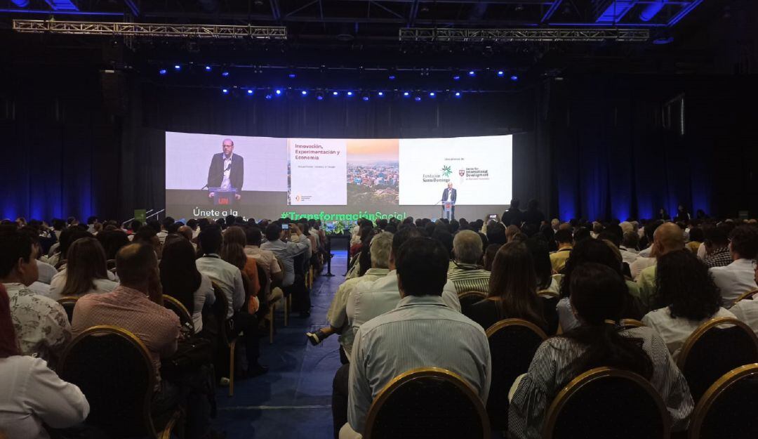 Nobel Michael Kremmer en la Universidad del Norte.
