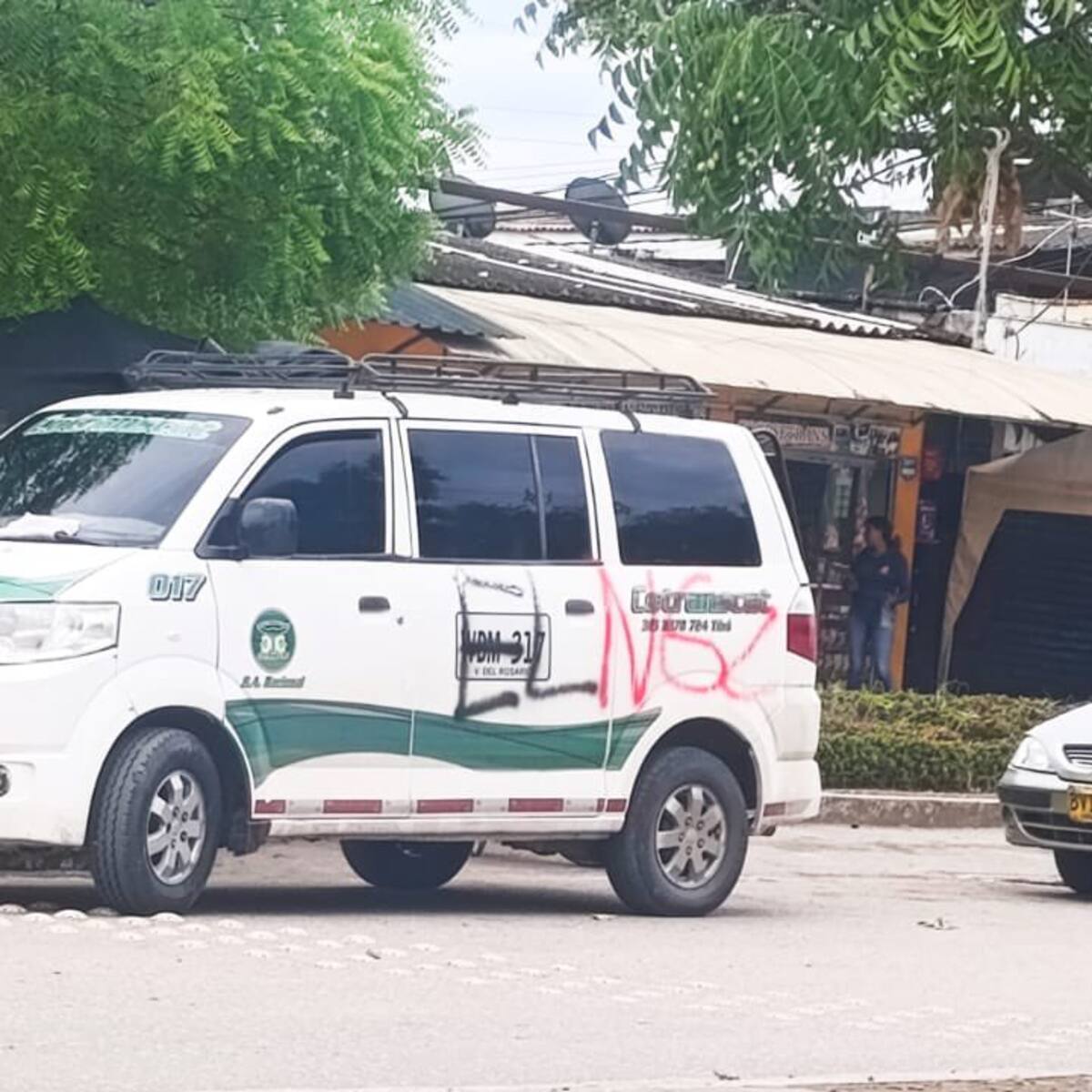 ELN marca vehículos de transporte público en vías del Catatumbo