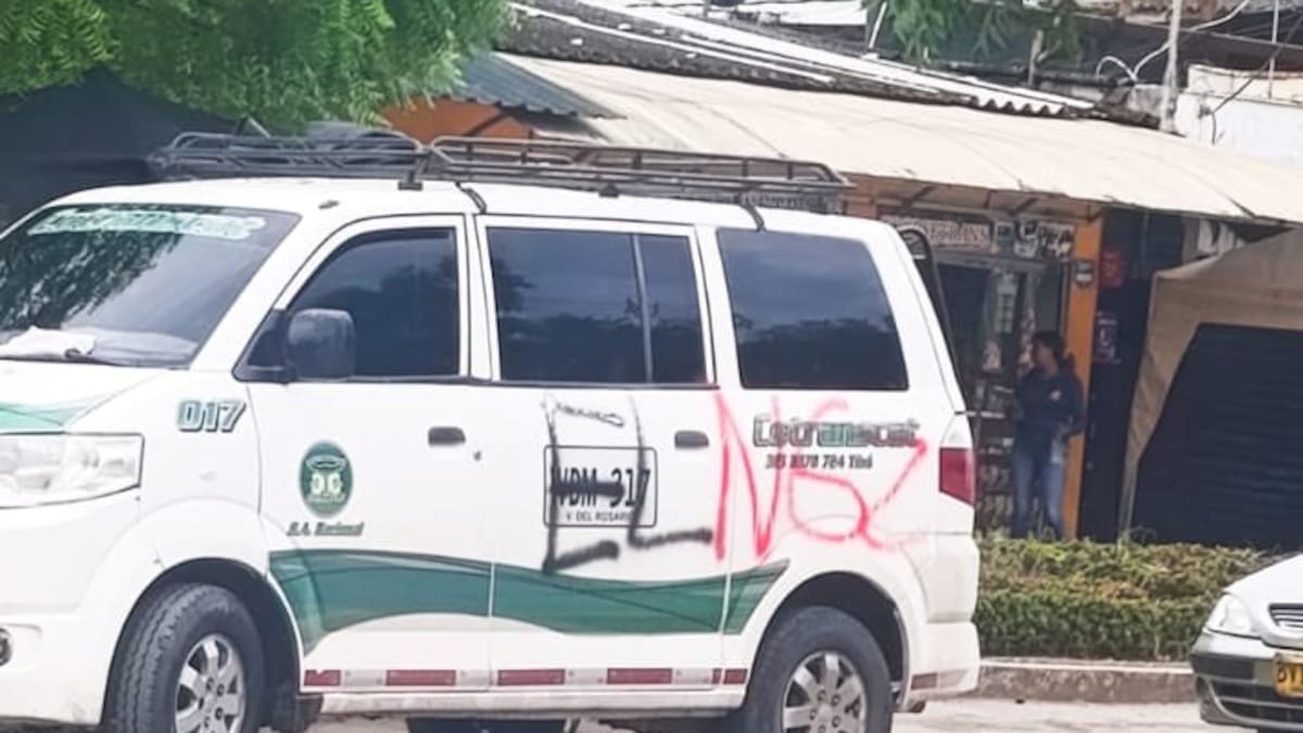 ELN marca vehículos de transporte público en vías del Catatumbo
