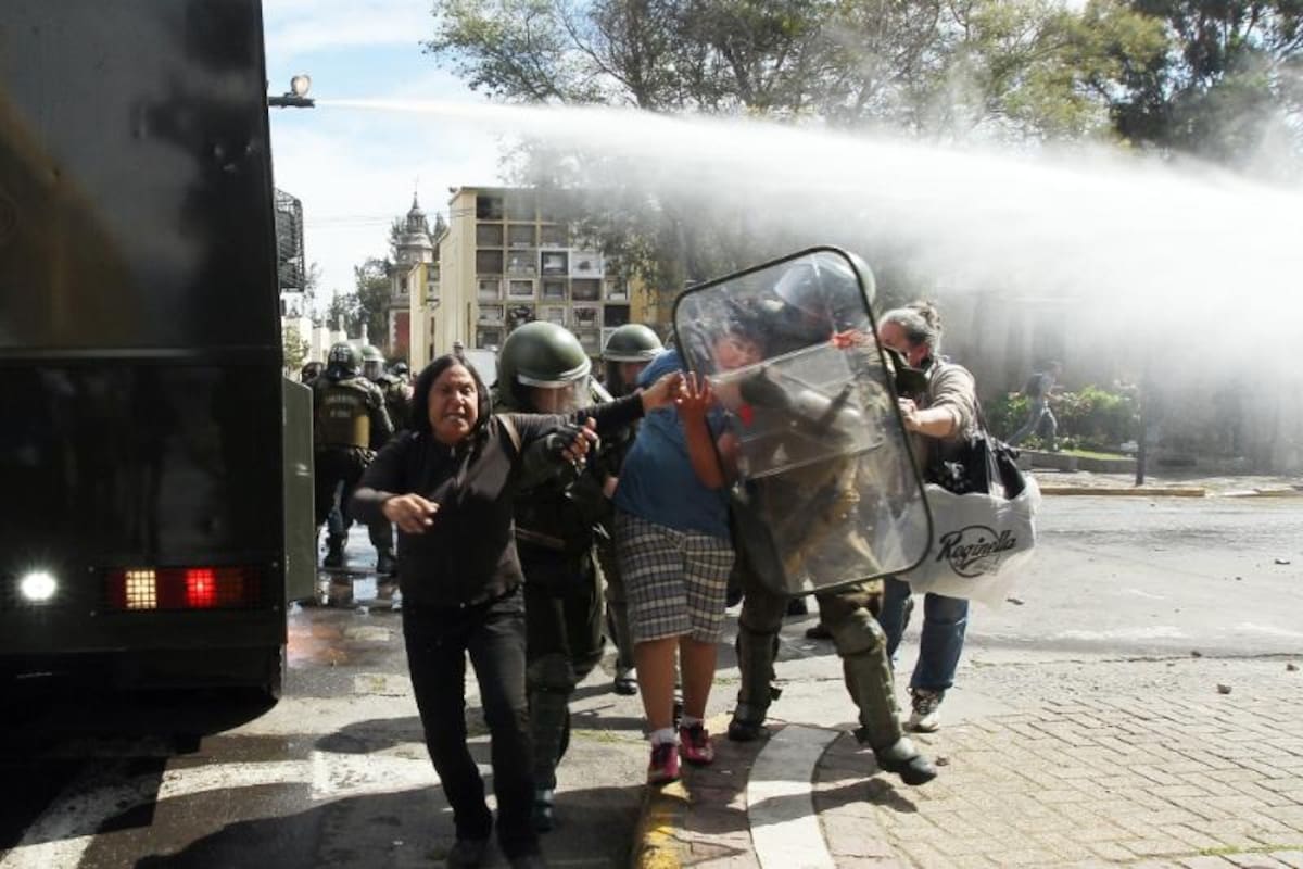 Los chilenos se manifestaron para exigir el esclarecimiento de lo ocurrido en la dictadura y el castigo a los violadores de los derechos humanos