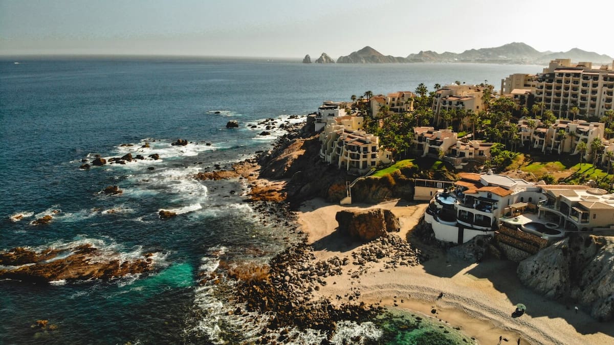 Los Cabos fortalece su conexión con Colombia como uno de sus mercados turísticos más importantes
