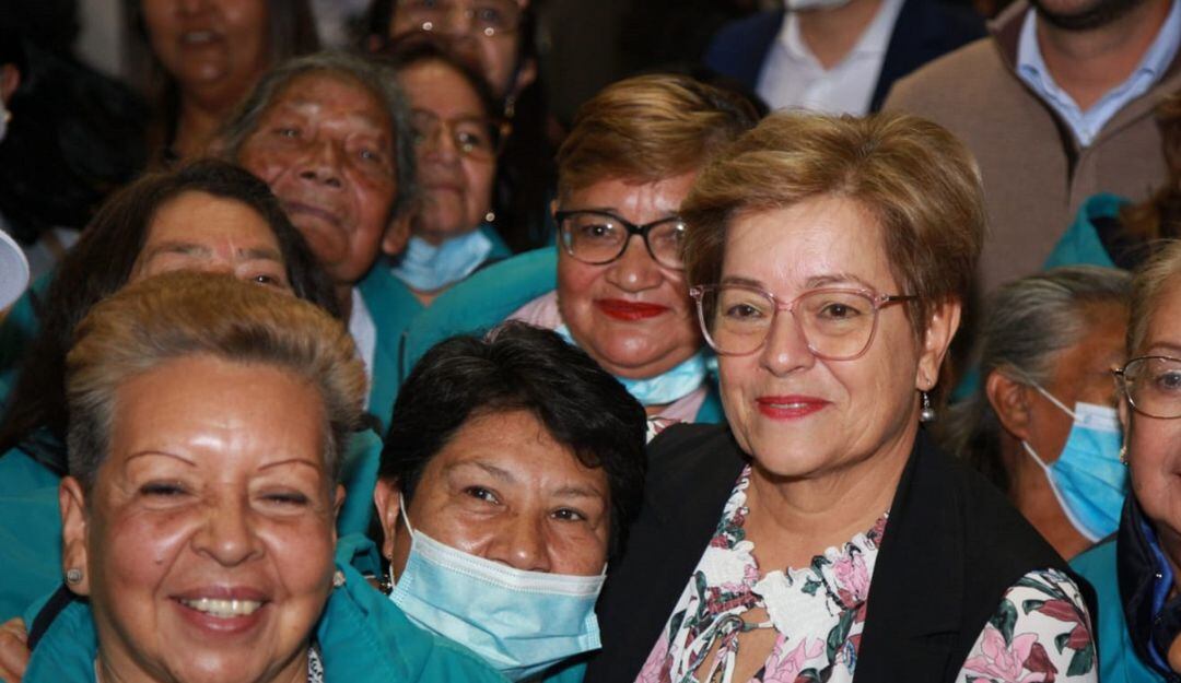 Ministra del Trabajo en la feria