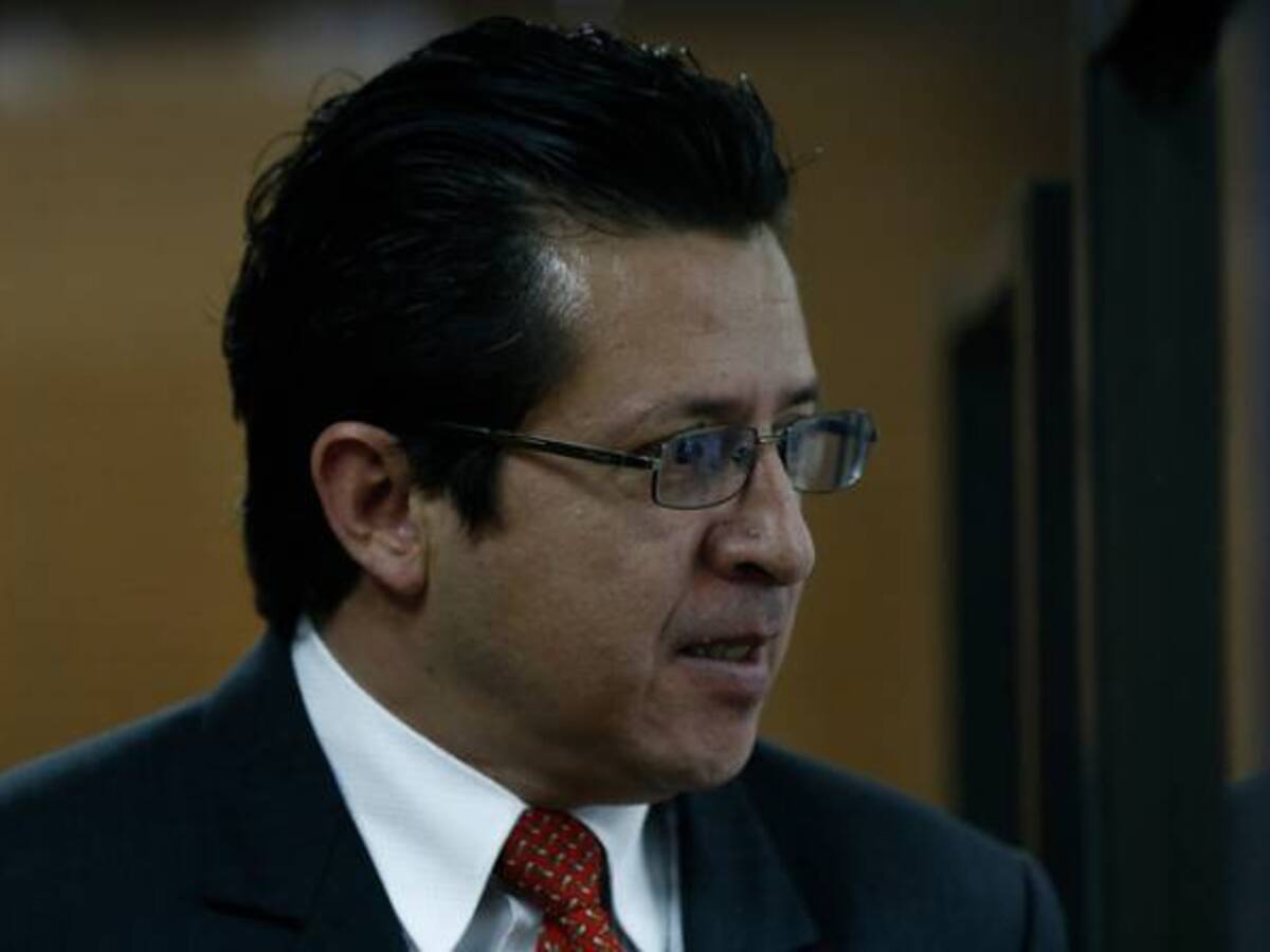 Fiscalía vincula a periodista Miller Rubio en complot contra la entidad