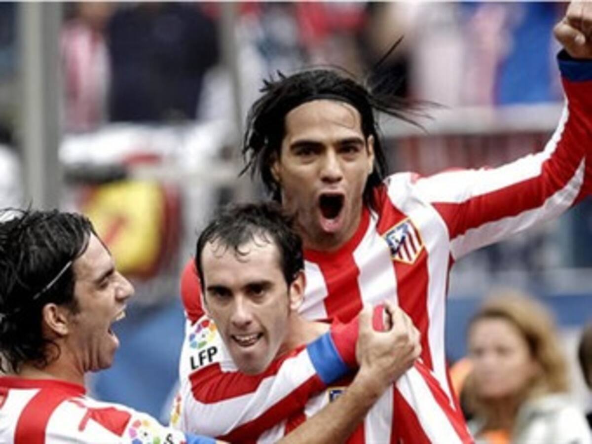 Godín: 'Hay que dejar tranquilo a Falcao y no crearle fantasmas donde no los hay'