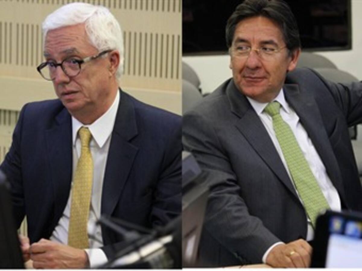 "Debo reconocer que me equivoqué": Robledo a Néstor Humberto Martínez