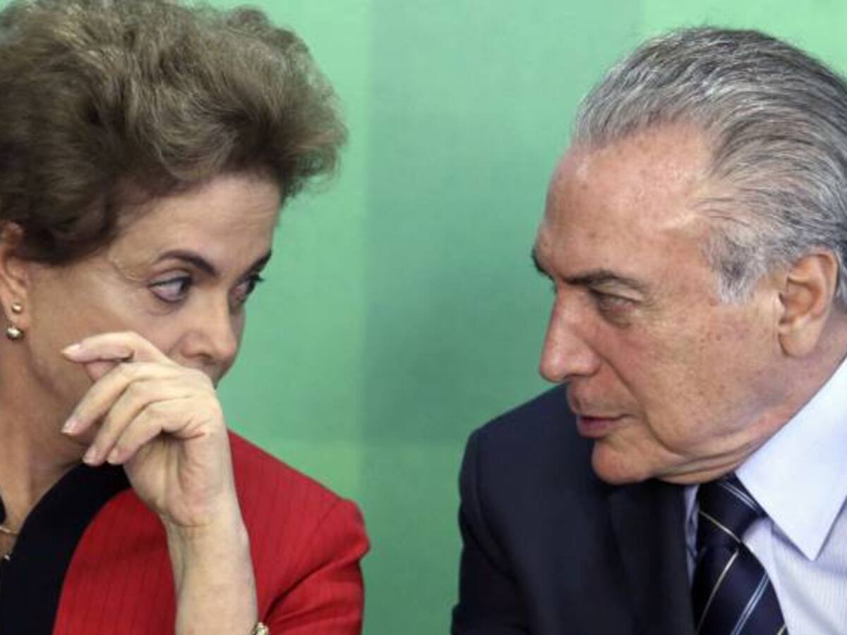 Rousseff cambia cargos por votos para evitar la destitución parlamentaria