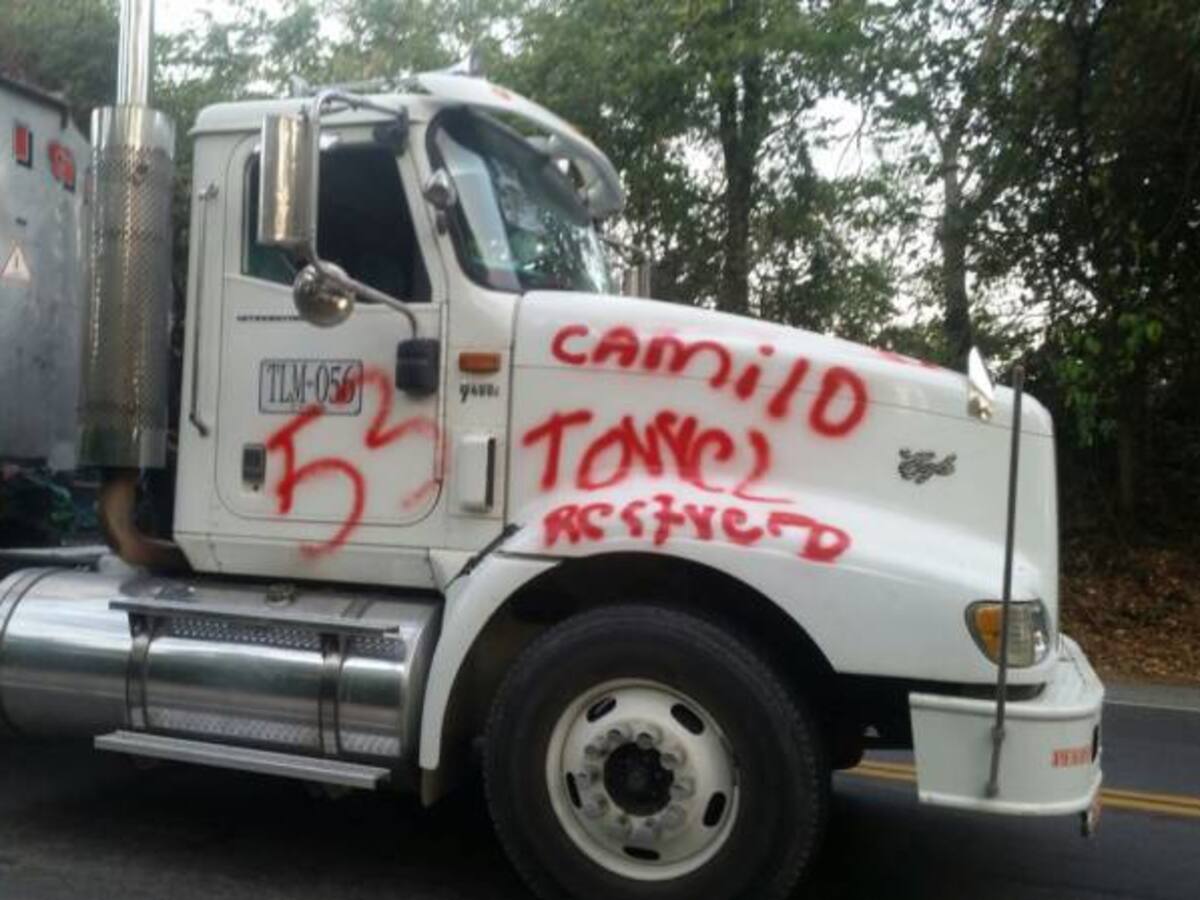 Doble atentado del Eln contra puente tiene cerrada vía La Mata – San Roque