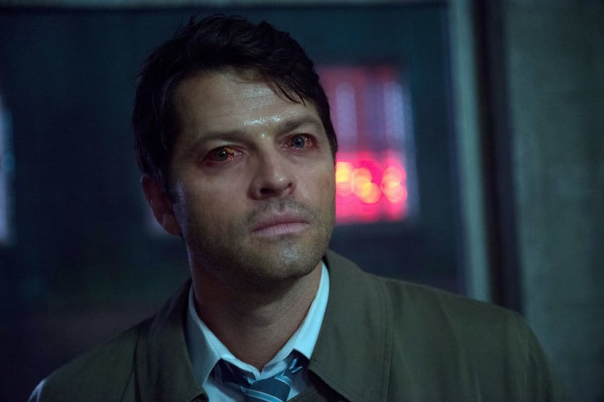 Además, mientras el único propósito de Dean es encontrar a su padre y ayudar a la gente que sufre problemas del tipo "paranormal", Sam quiere encontrar al demonio que mató a Jessica Moore (su novia) y tomar venganza.