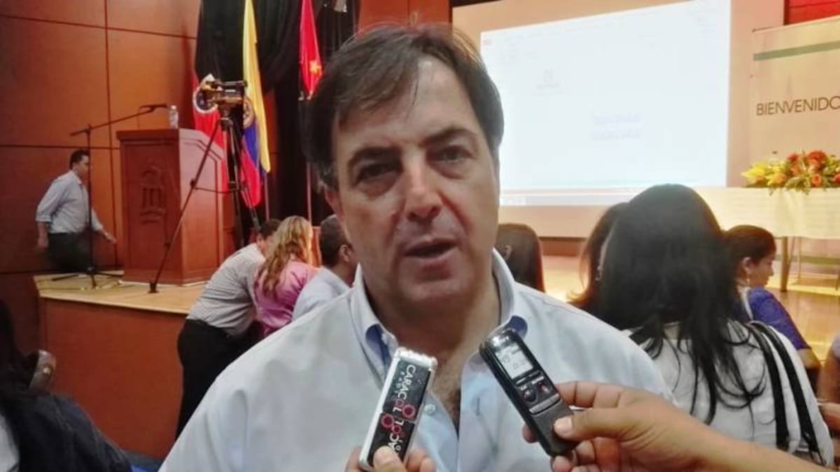 27 personas han inscrito su intención de recoger firmas para candidatizarse a la presidencia: Registrador Nacional