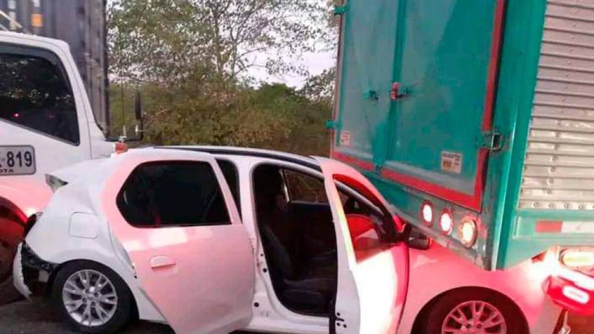 Tres heridos por accidente de tránsito en vía Zambrano y Plato- Magdalena