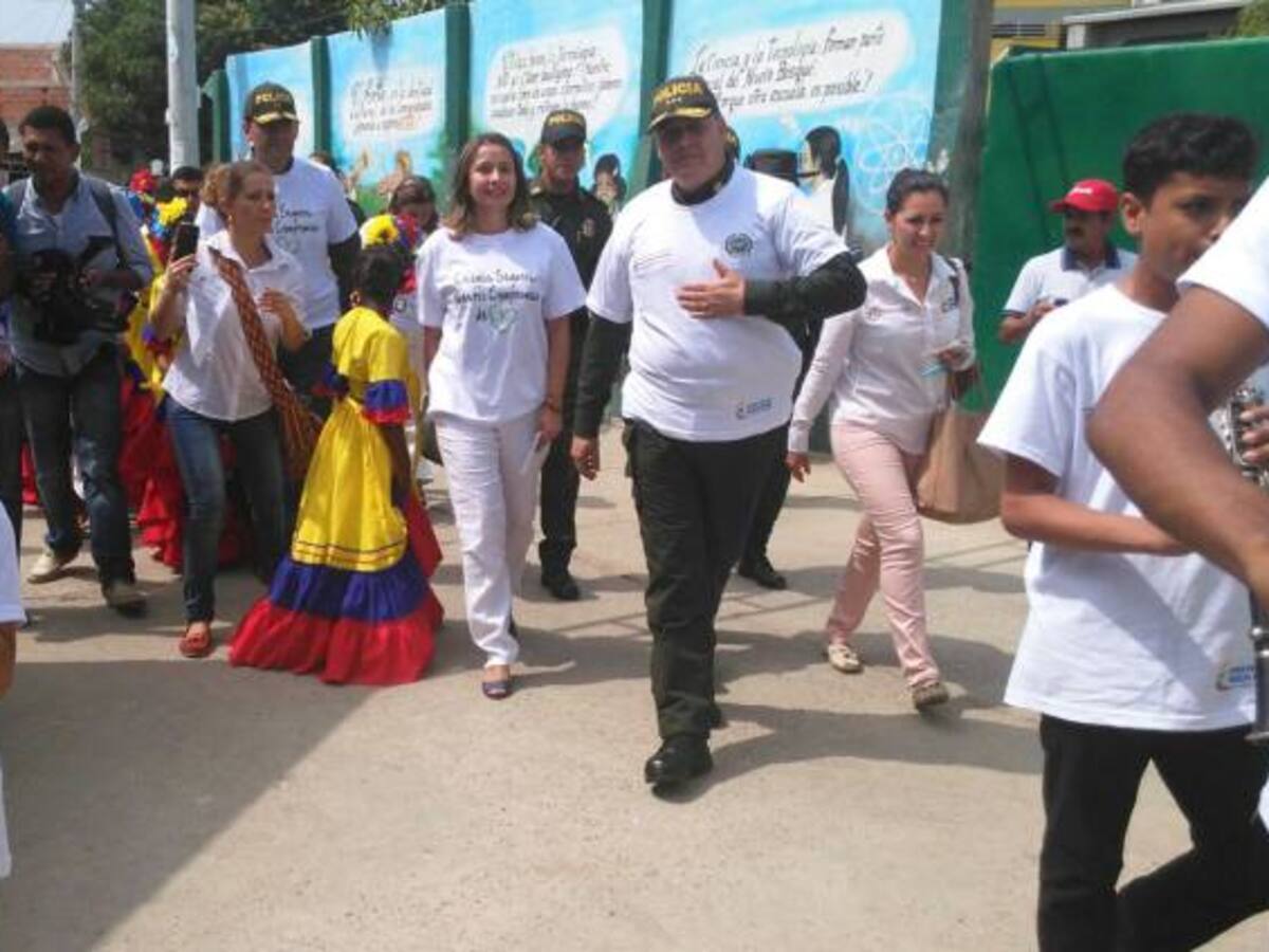 Mineducación y Policía lanzan convenio por la seguridad en los colegios