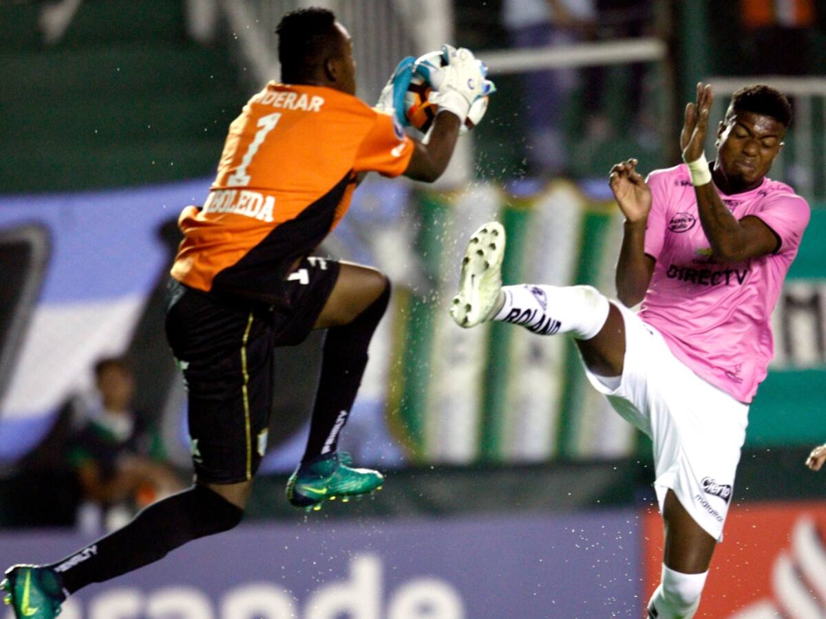 Arboleda, elegido como el mejor extranjero de la fecha en Argentina