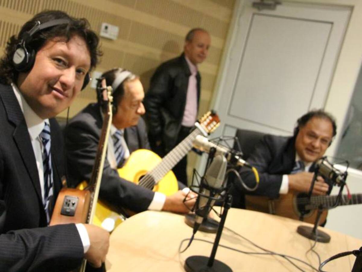 Los Panchos en Una Serenata al Oído