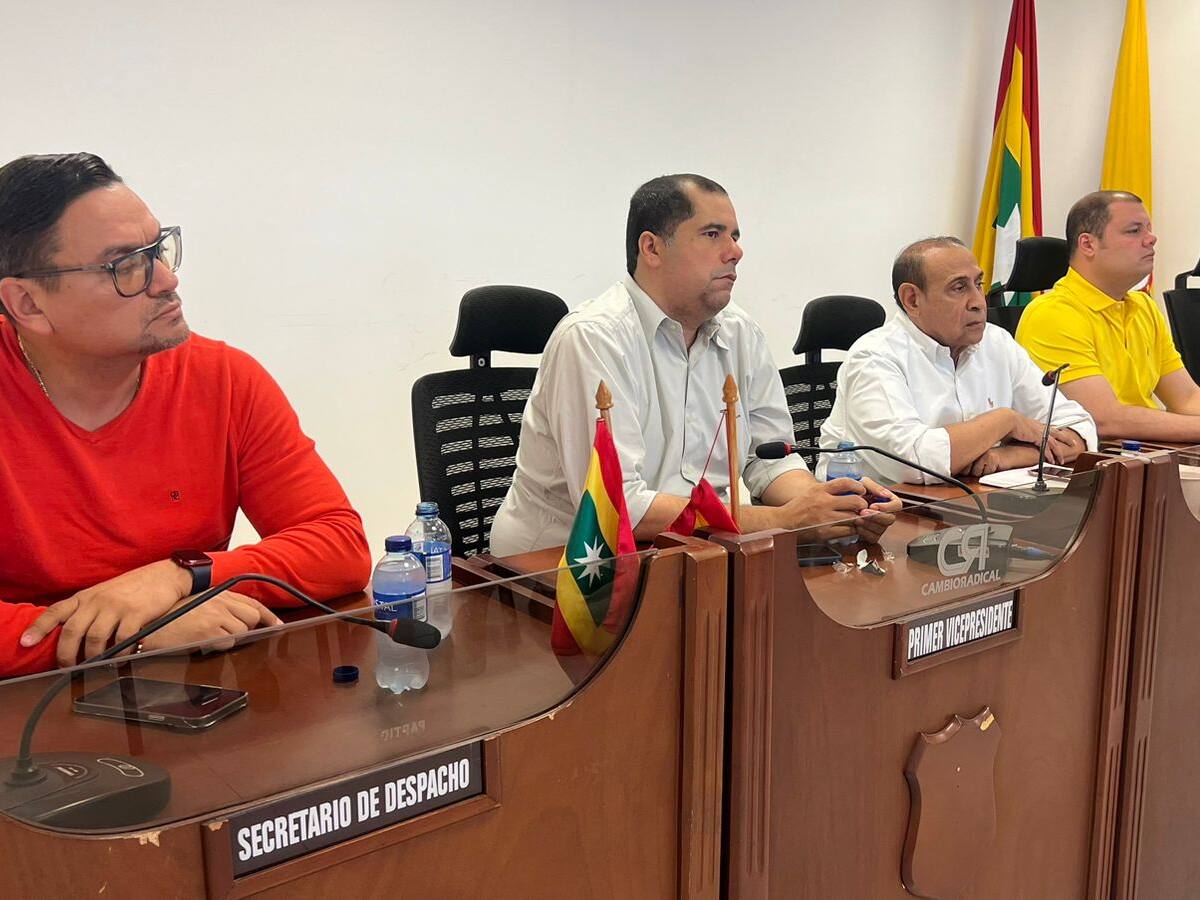 Concejales desaprueban recusaciones en moción de censura a Ana María González