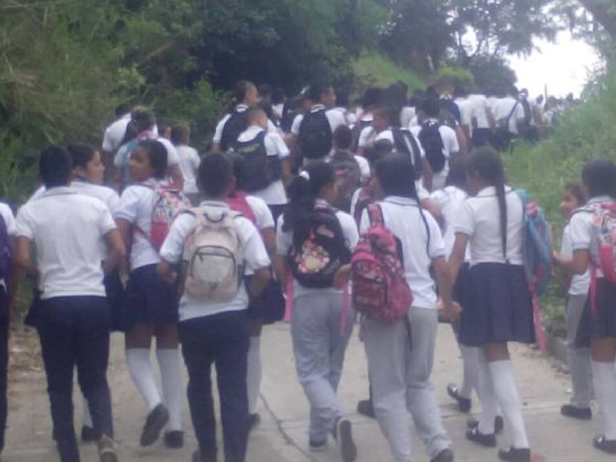 Otra vez sin clases estudiantes de Irra