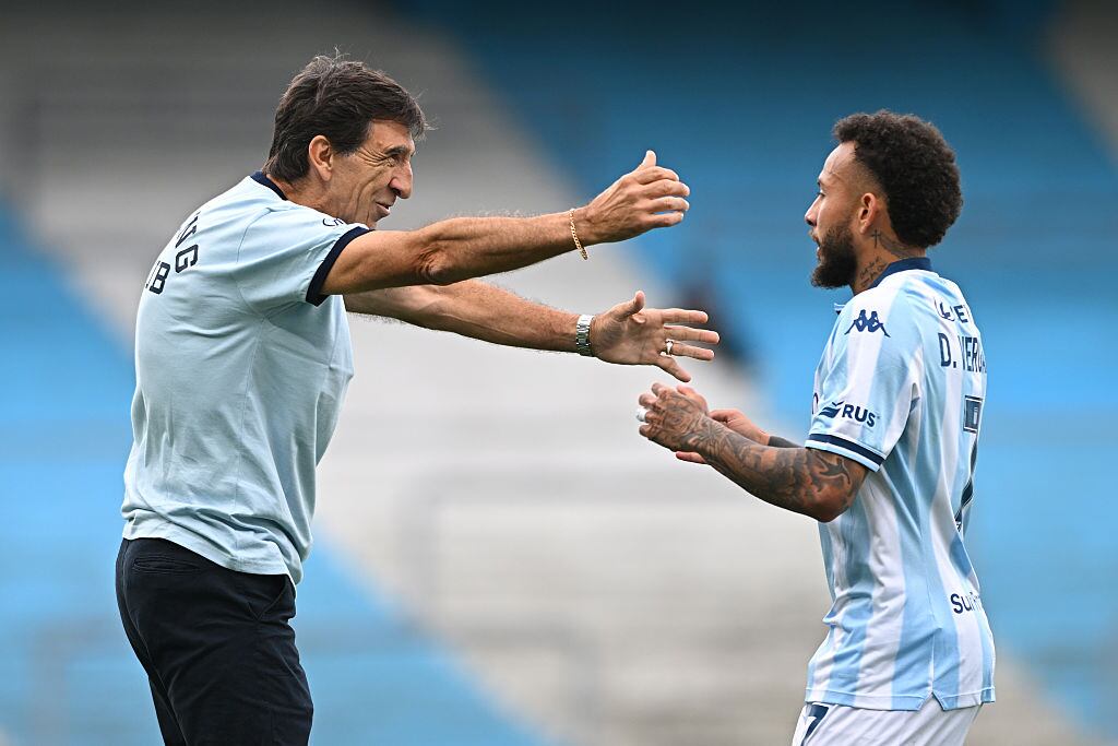 Duván Vergara con Gustavo Costas / Getty Images