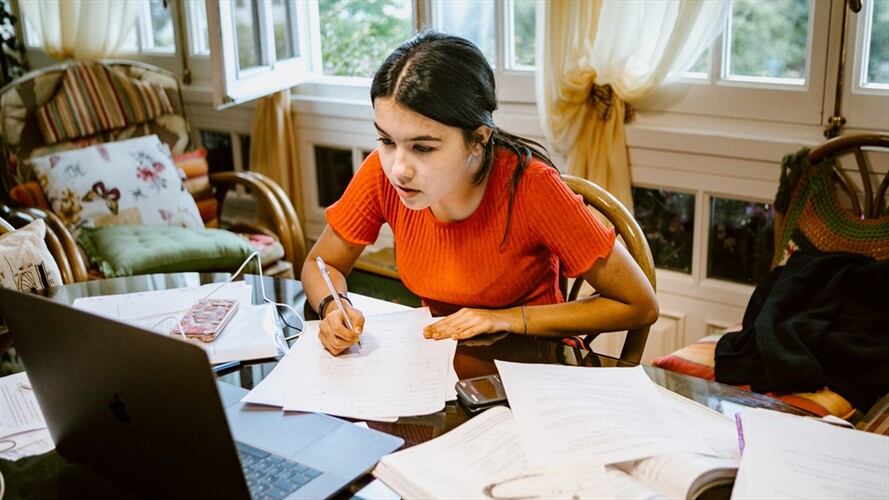 Autoaprendizaje: uno de los mayores retos de las clases virtuales. Foto: Getty Images / CAROL YEPES