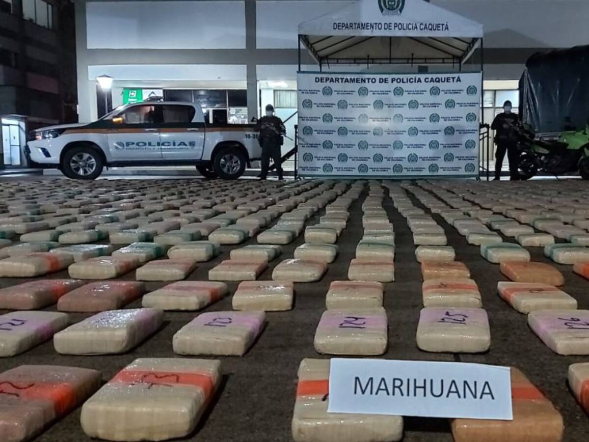 Hallan una tonelada de marihuana encaletada en papel higiénico