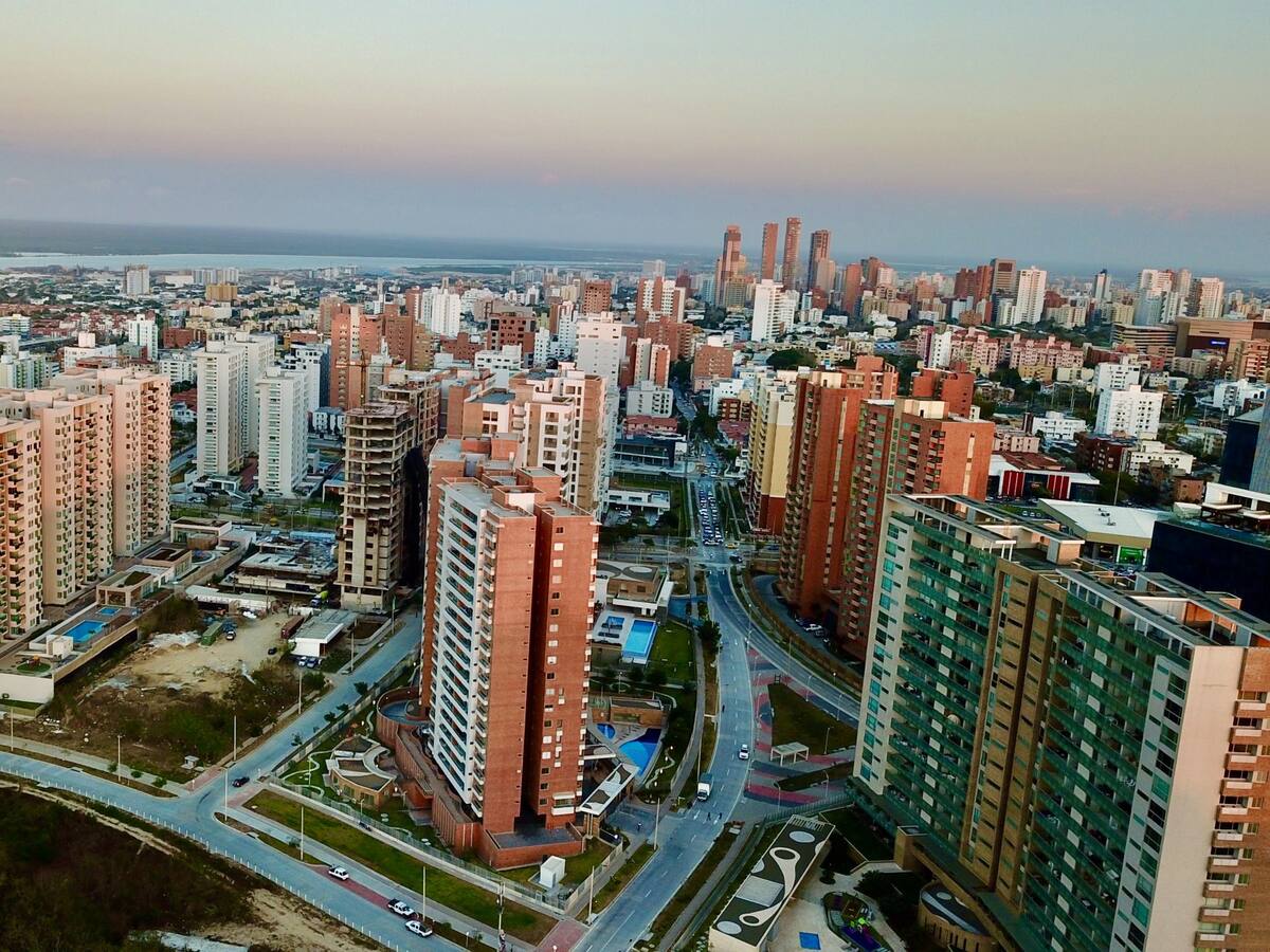 Lonja de Propiedad Horizontal del Atlántico propone soluciones energéticas urgentes