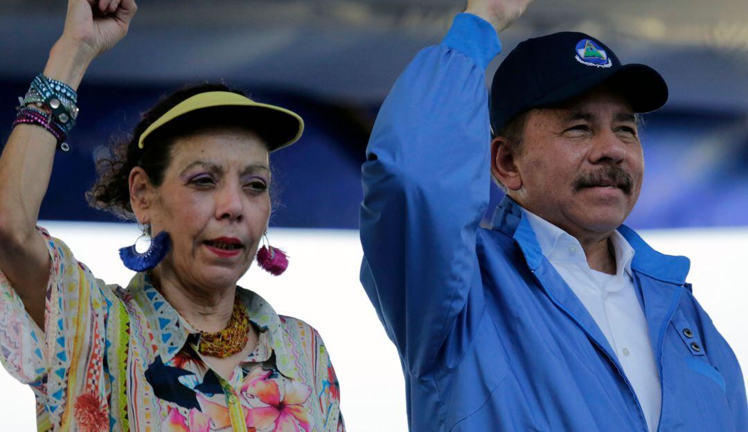 El presidente de Nicaragua, Daniel Ortega, y su esposa, la vicepresidenta Rosario Murillo