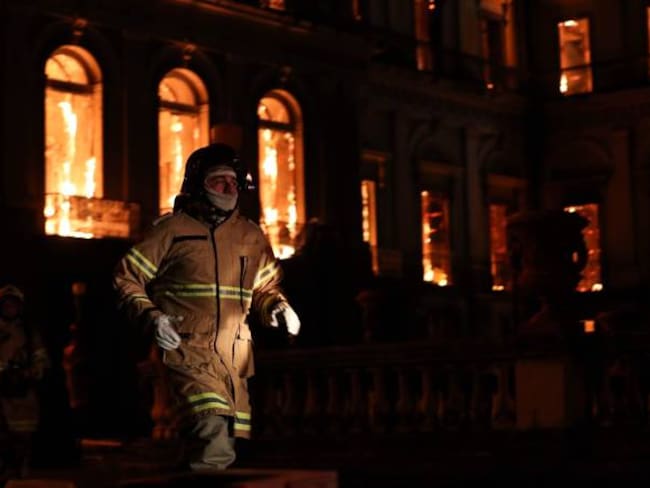 Perdidas incalculables tras incendio en el Museo Nacional de Rio de Janeiro
