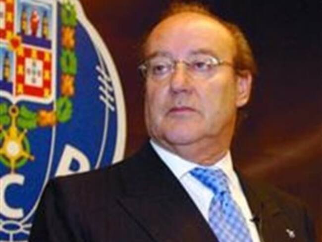 Presidente del Oporto descarta movimientos en el plantel para el 2012