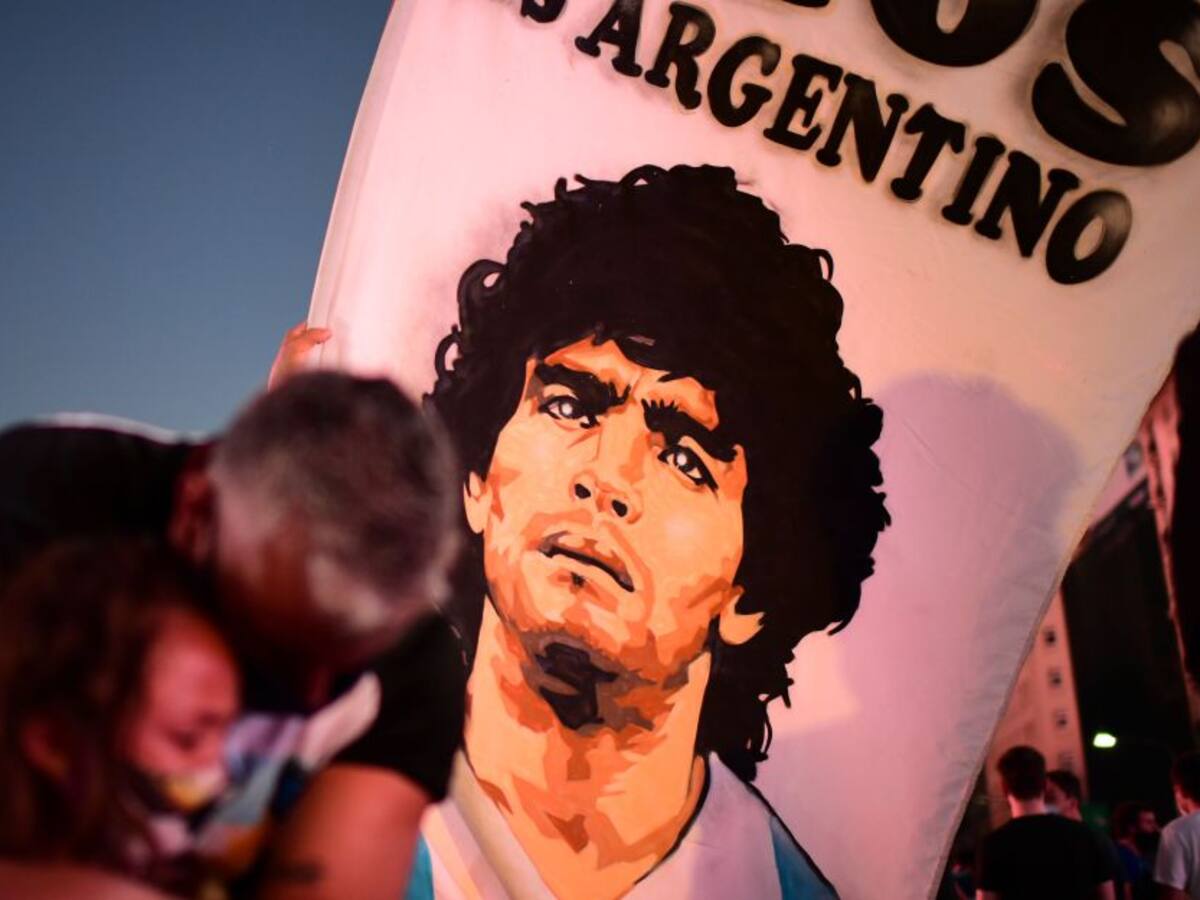 Fiscalía argentina agrava acusación contra imputados por muerte de Maradona