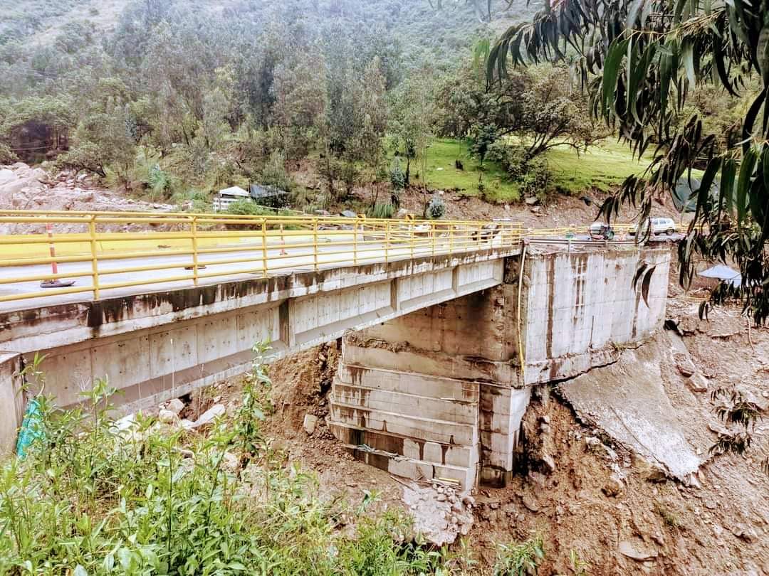El deterioro del puente El Boche mantiene incomunicado a Socha, afectando gravemente la economía local/ Foto: Suministrada.