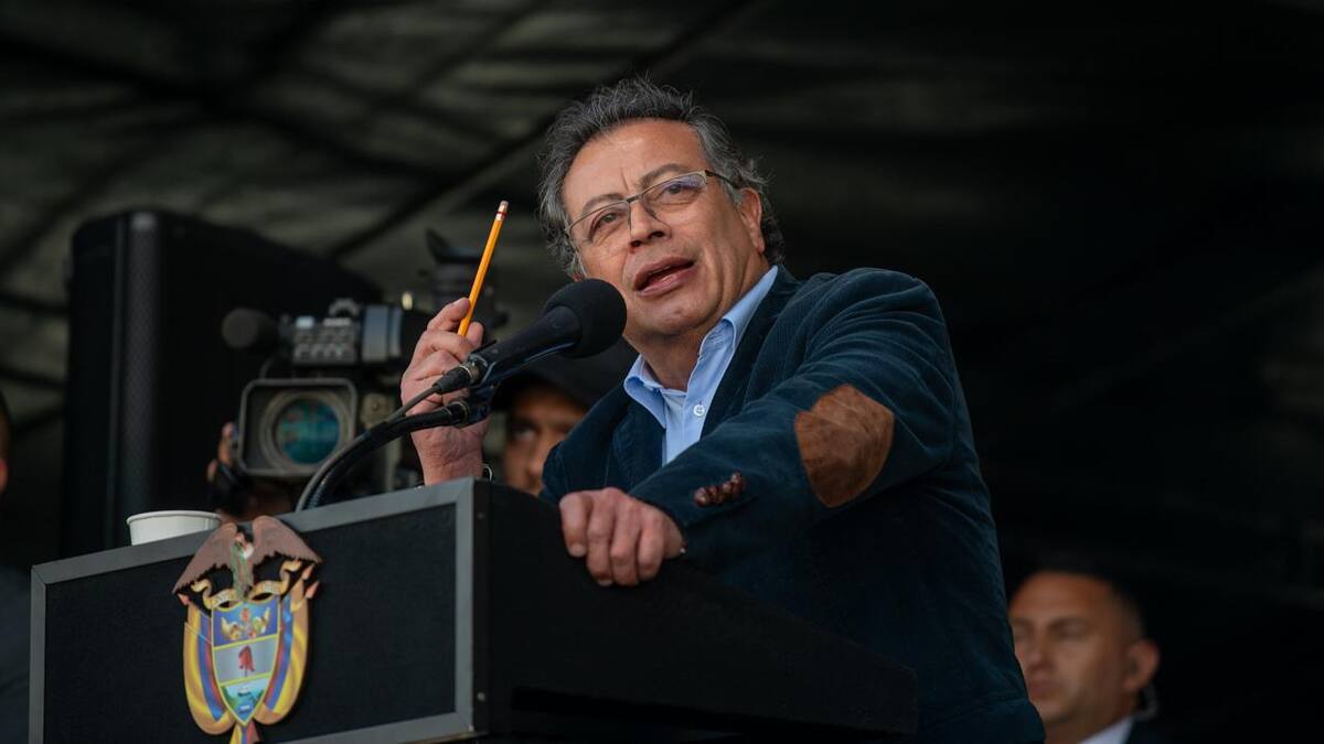 “Los asesinos del poder asesinan al pueblo” Petro llama a defender su vida