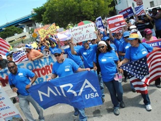 Miles de personas exigen pronta aprobación de la reforma migratoria en EE.UU.