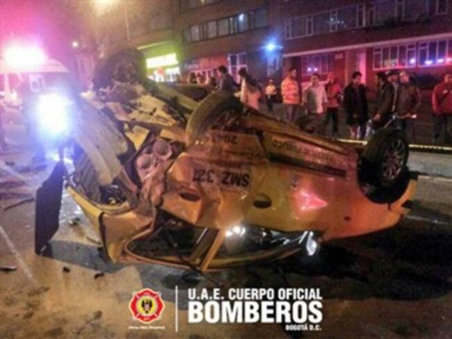 En fotos: Un muerto en accidente que involucra a vehículo diplomático